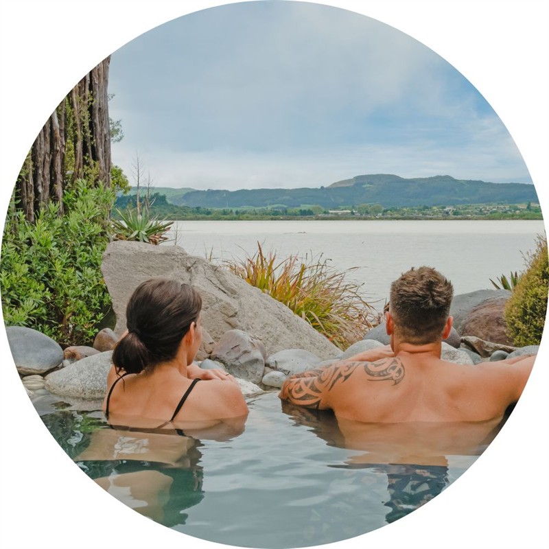 Deluxe Romantic Package (2pax) at $790